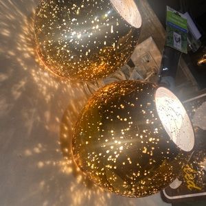One IKEA Gold Flake Knubbig Lamp